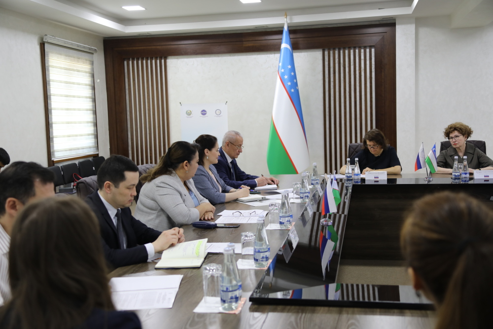 Illustration for news: HSE University-Perm and the Training Centre of the Uzbek Ministry of Finance Sign Cooperation Agreement