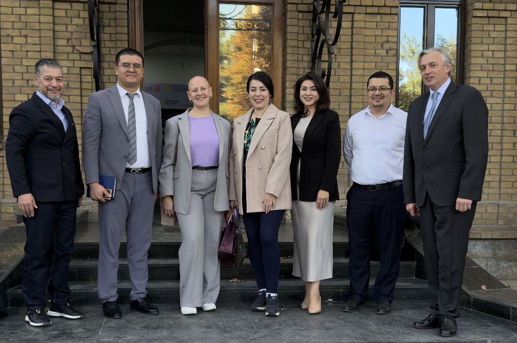 Иллюстрация к новости: НИУ ВШЭ и Банковско-финансовая академия Узбекистана подписали меморандум о научном сотрудничестве